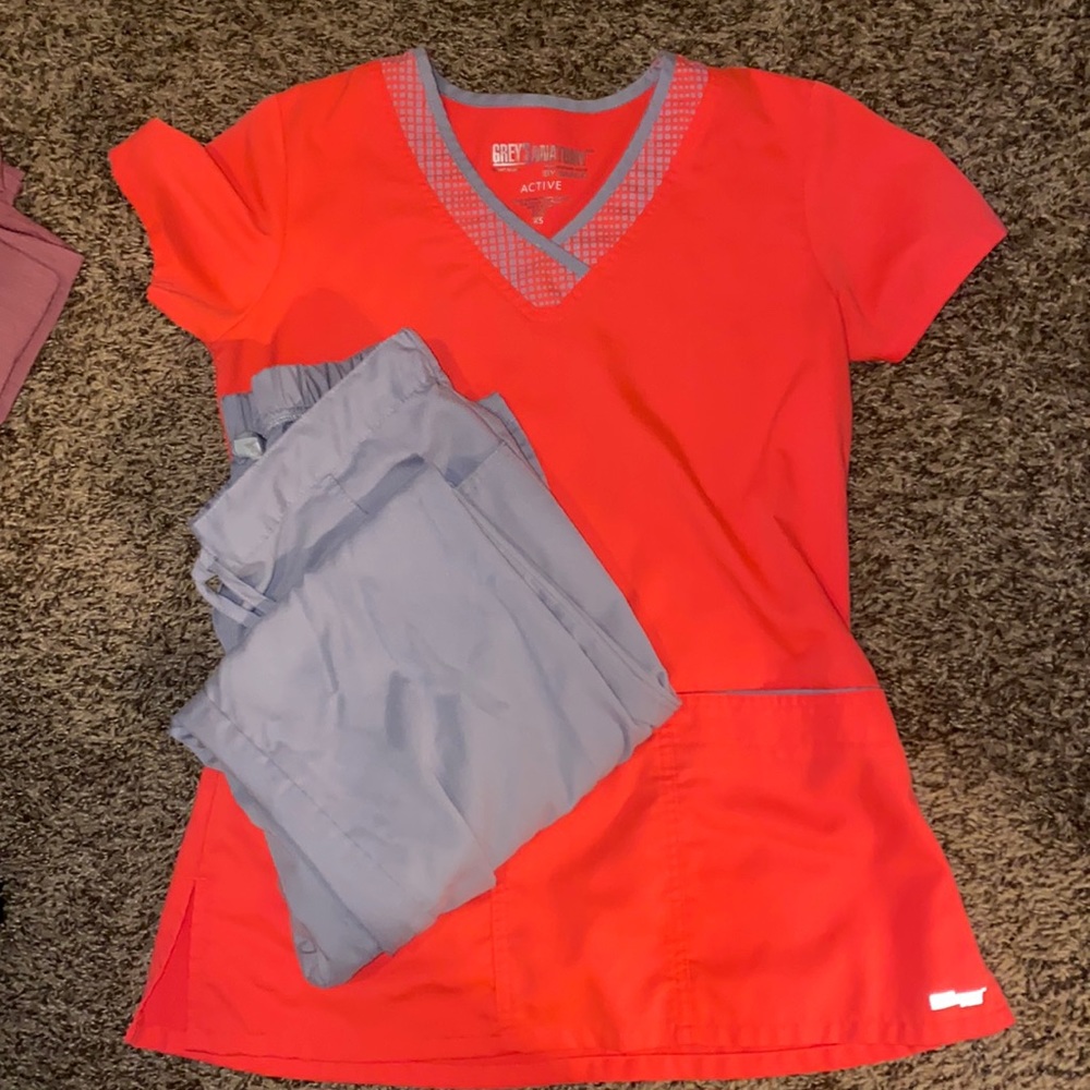 Greys bright coral and gray scrub set